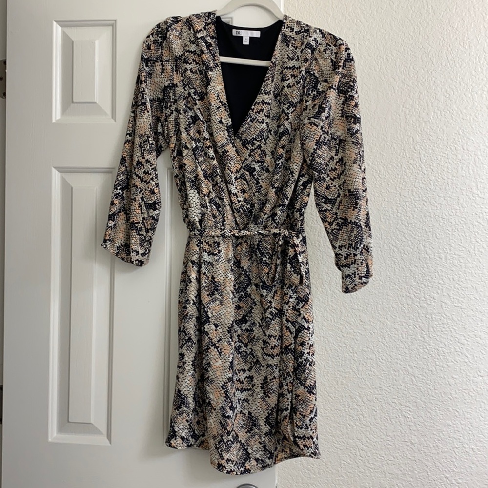 DR2 women’s dress